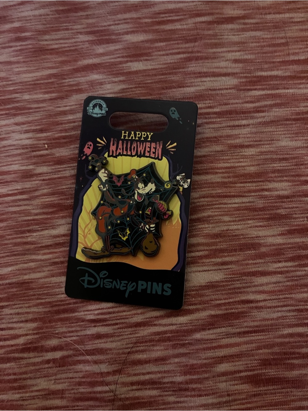 Happy Halloween goofy Disney pin NWT